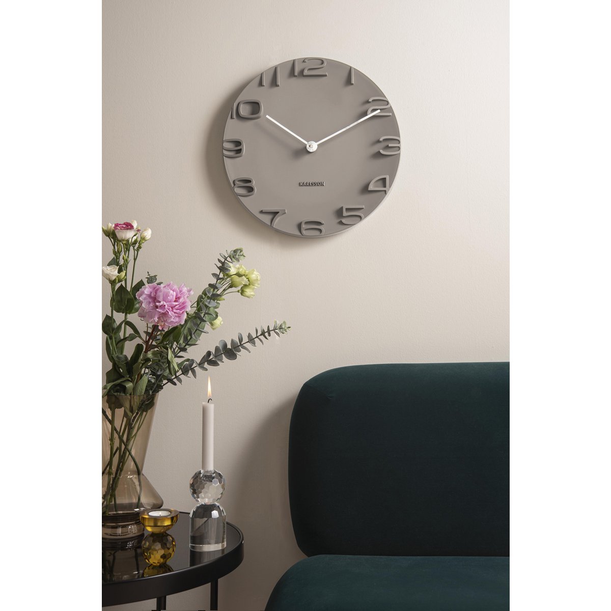Karlsson - Wandklok aan de rand