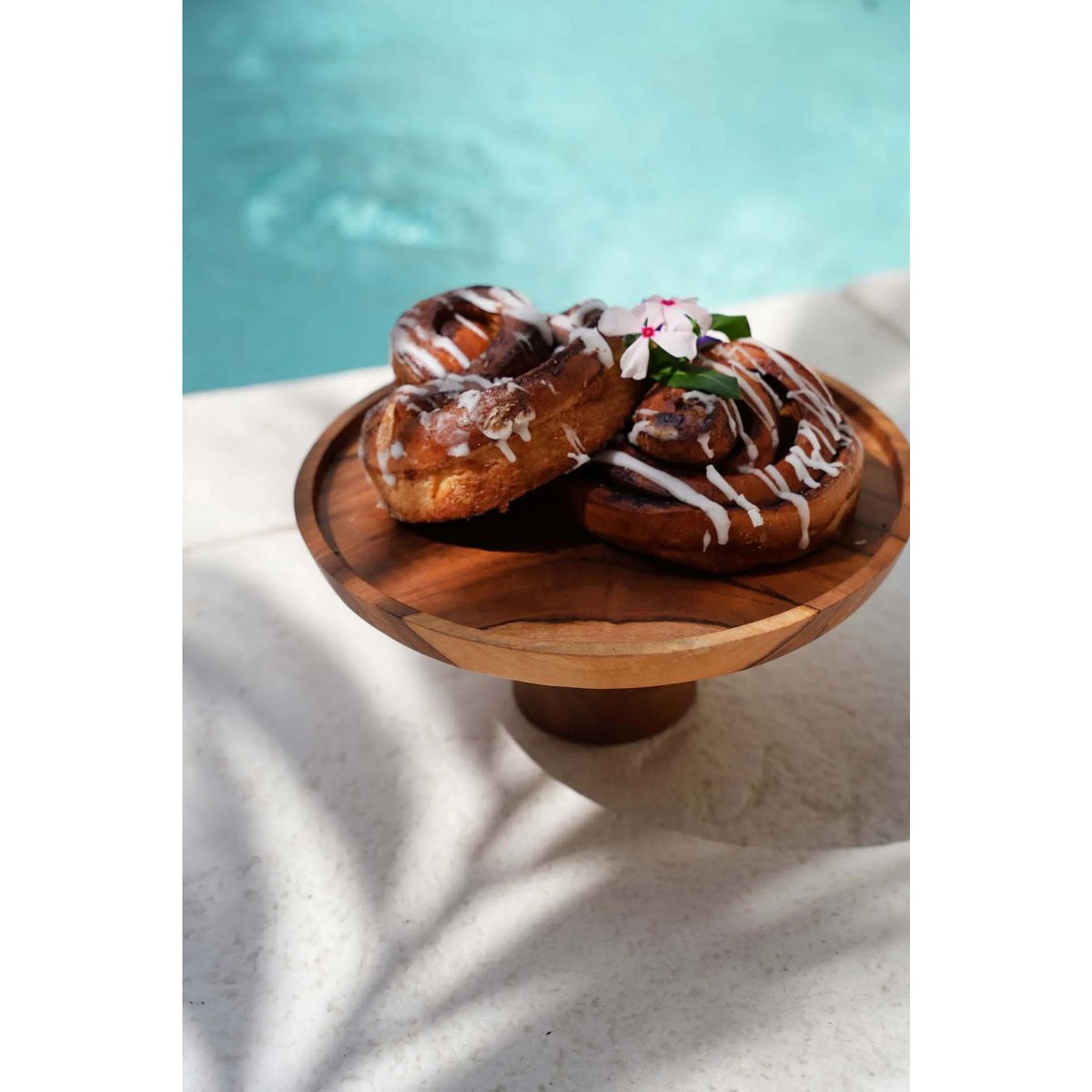 Bazar Bizar - The Teak Root Cake Dish - M