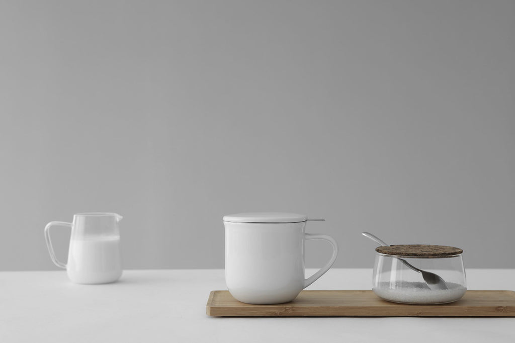 Tasse à thé moyenne équilibrée Minima avec filtre
