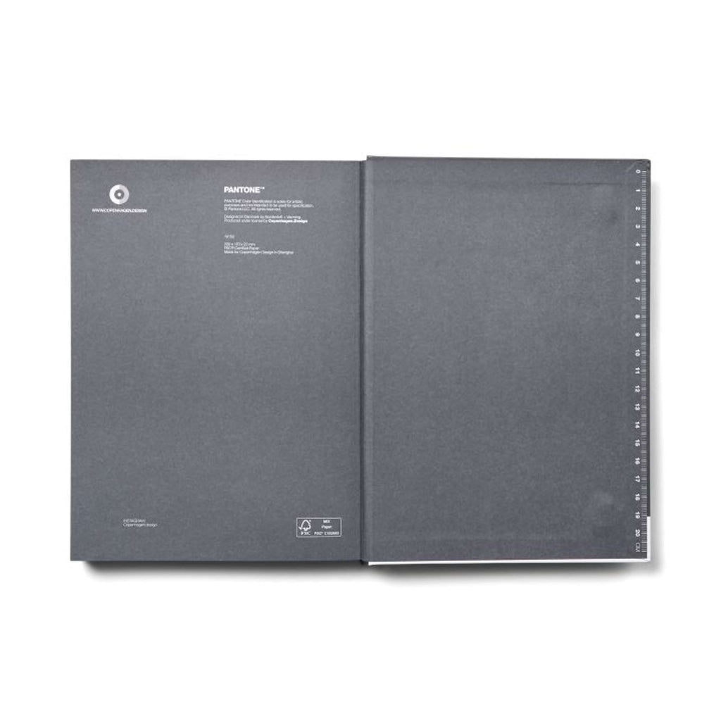 Copenhagen Design - Notitieboek 'Pantone' (Groot, Dotted Pages, Grey 19-0203)