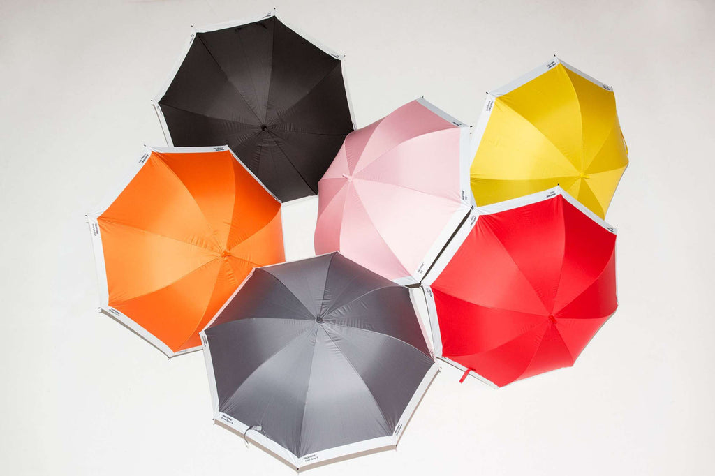 Copenhagen Design - Parapluie 'Pantone' (Grand, Rouge 2035)