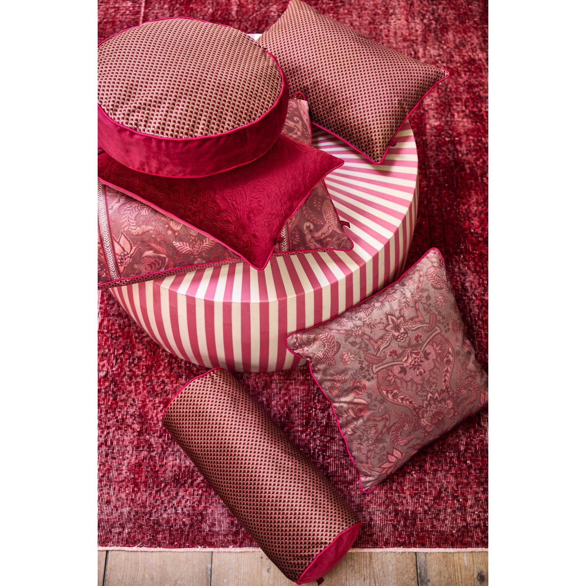 Cushion Quiltey Days/Suki Dark Pink 40cm